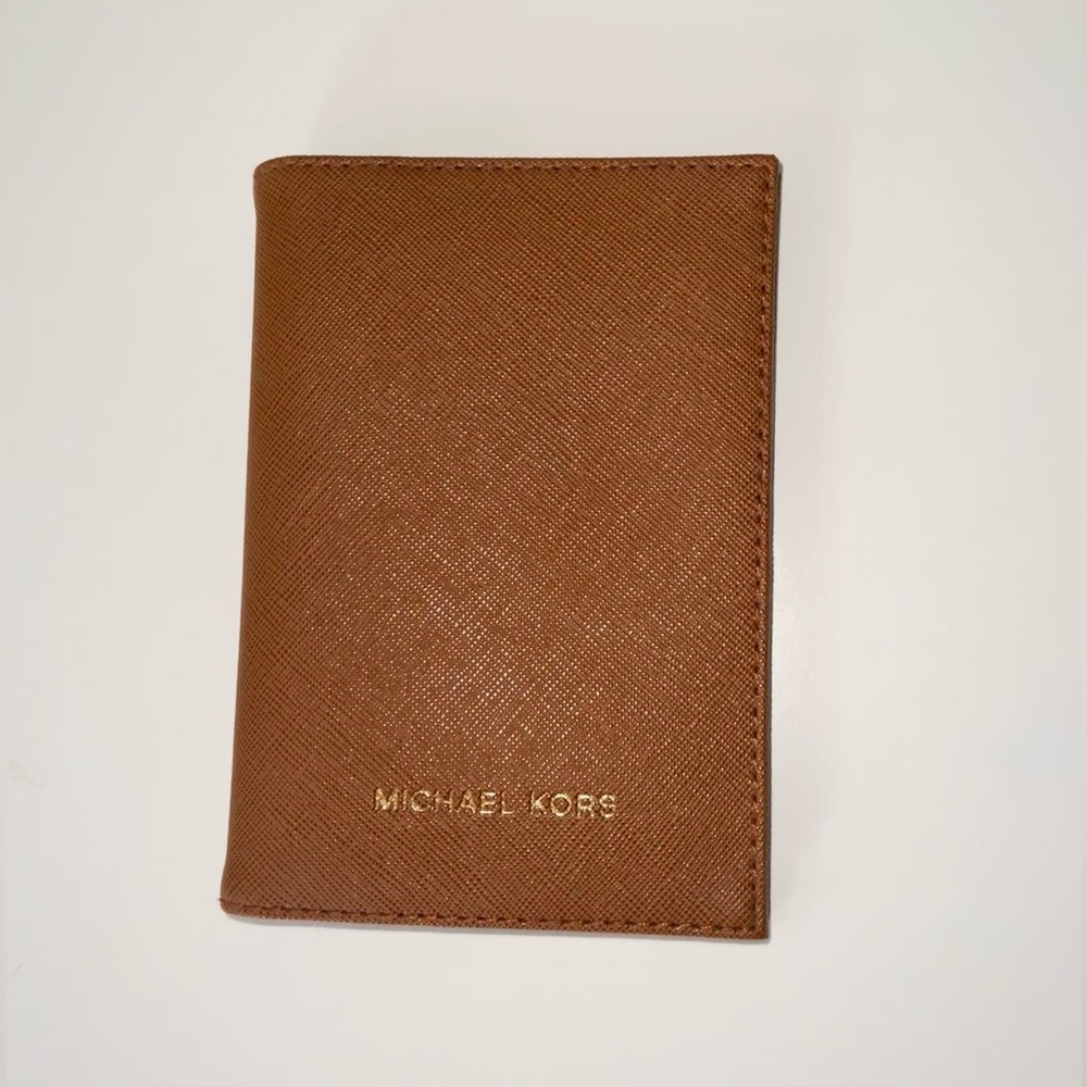 Michael Kors Passport Wallet NWOT